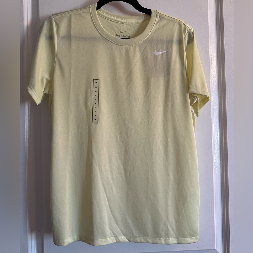 Nike Women's Pale Yellow Short Sleeve Tee